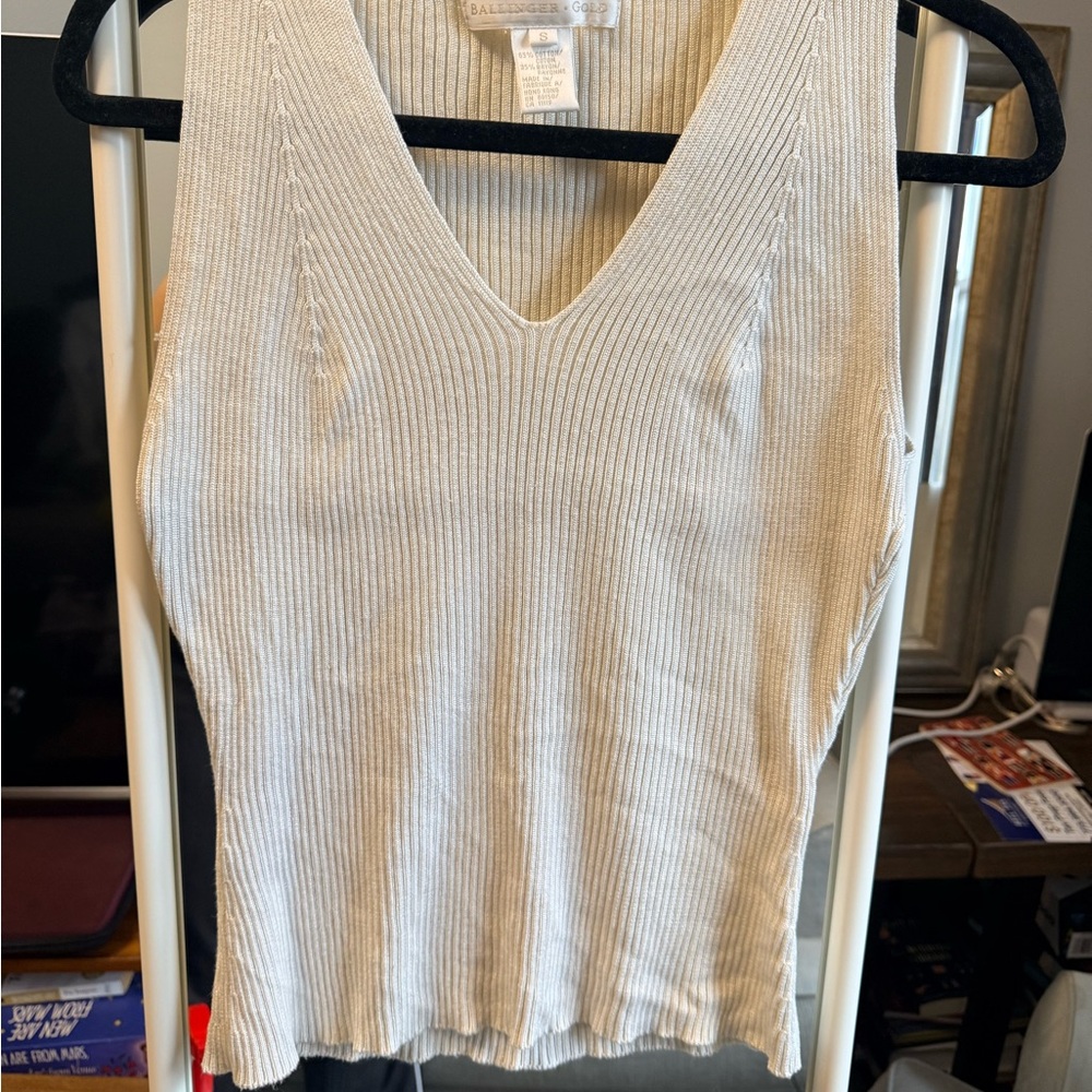 Chic Ribbed Sleeveless Vintage Top